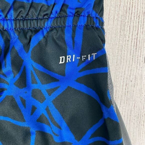 Nike youth boys L dri fit pull on graphic print athletic shorts black & blue - Picture 4 of 5